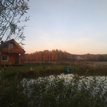 Ranczo Nad Stawem Chalet *